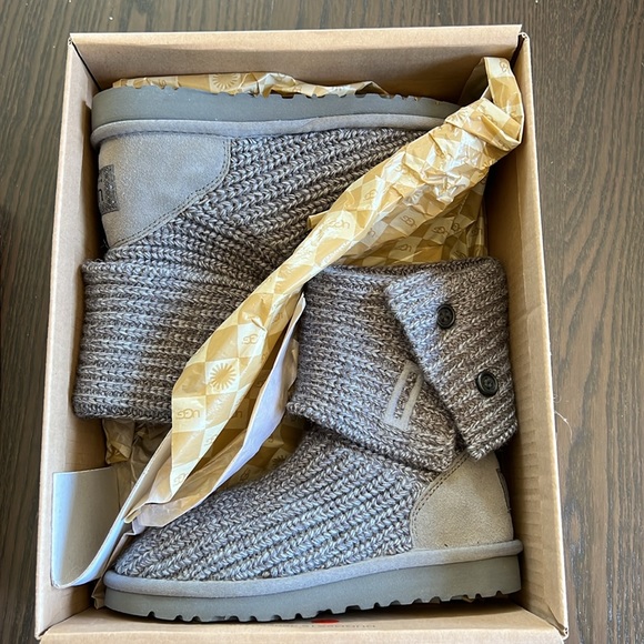 UGG Other - UGG Classic Cardy knit boot, grey, kids size 2